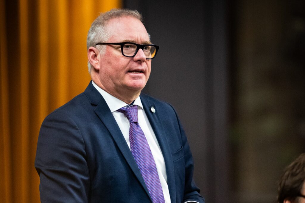 Le Bloc réclame les 600 M$ promis aux artistes et l’imposition des redevances du CRTC