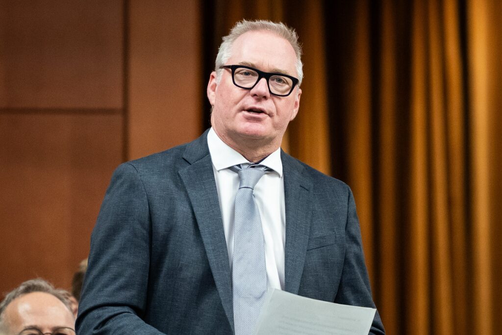 Recul d’Ottawa sur des exigences imposées pour le programme Nouveaux horizons pour les aînés