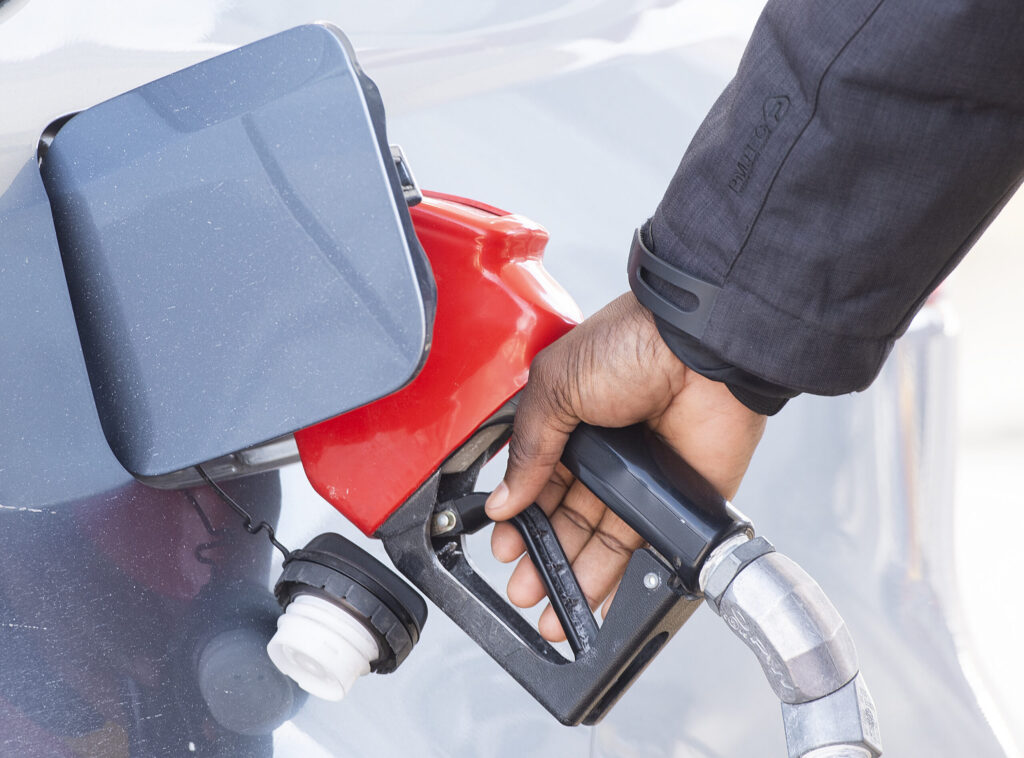 La baisse des prix de l’essence fait ralentir l’inflation à 2,8 % en juin