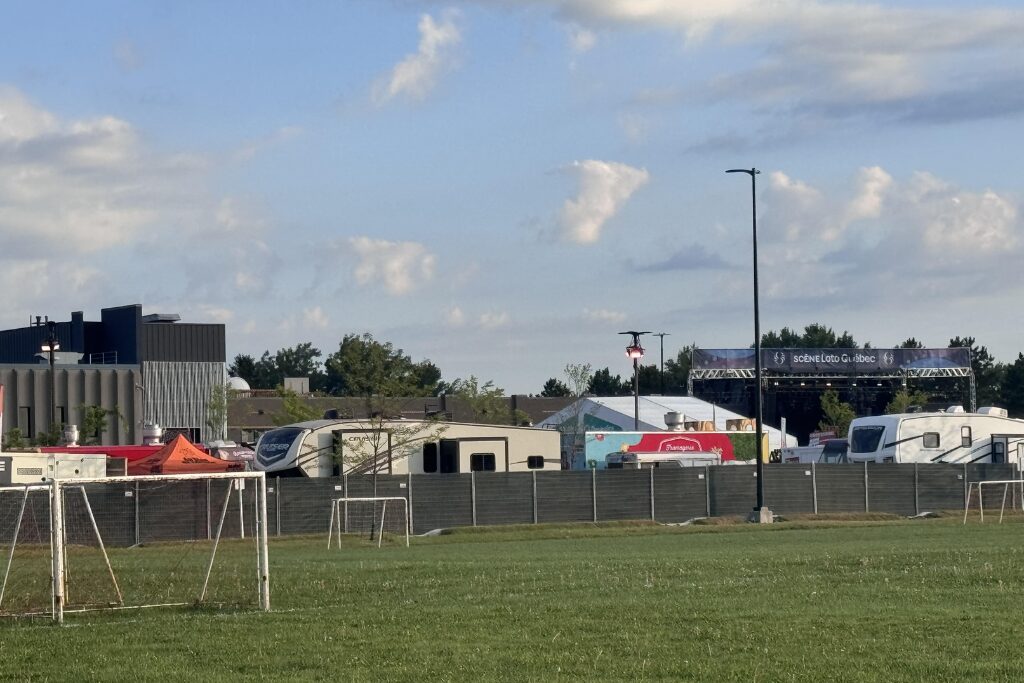 Le Festival de la poutine prend forme sur le terrain du Cégep Drummond