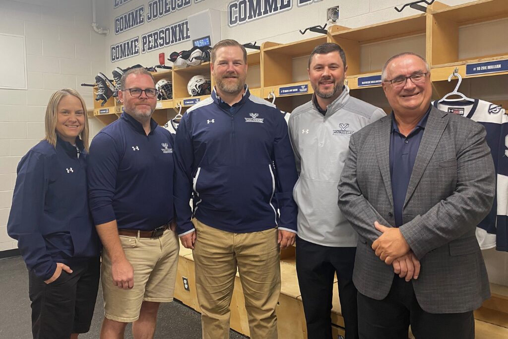 Patrick Gosselin devient entraîneur-chef des Voltigeurs du Cégep et d’autres nominations