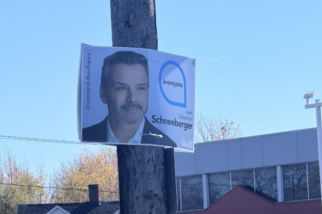 Des pancartes électorales toujours visibles à Drummondville