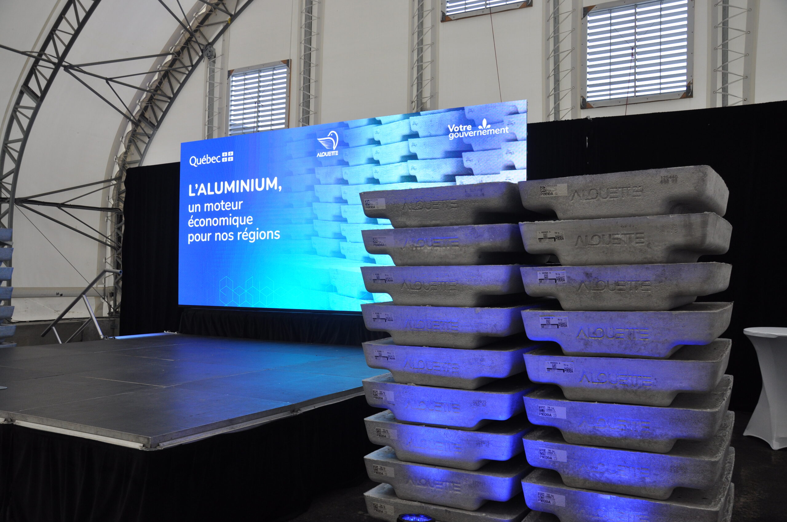 Ottawa investit 193,3 M$ pour moderniser l'industrie de l'aluminium au Québec